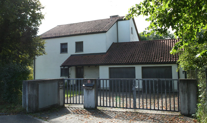 Otto-Hahn-Straße 1