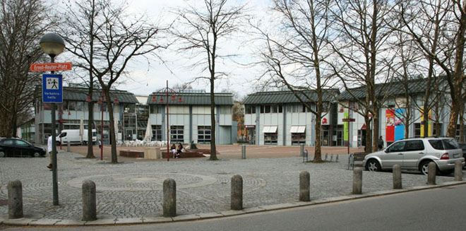 Ernst-Reuter-Platz 1 + 2 (Adolf-Hölzel-Haus)